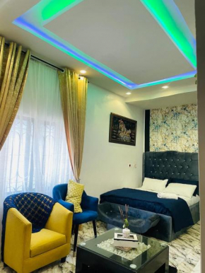 Studio apartment at Ajao estate, 3min to airport